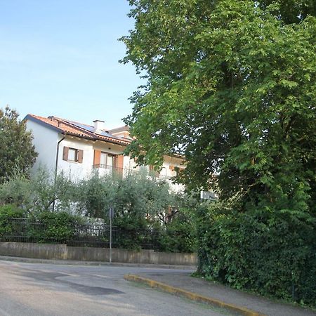 La Casa Bianca Loc.Turistica Lägenhet Peschiera del Garda Exteriör bild